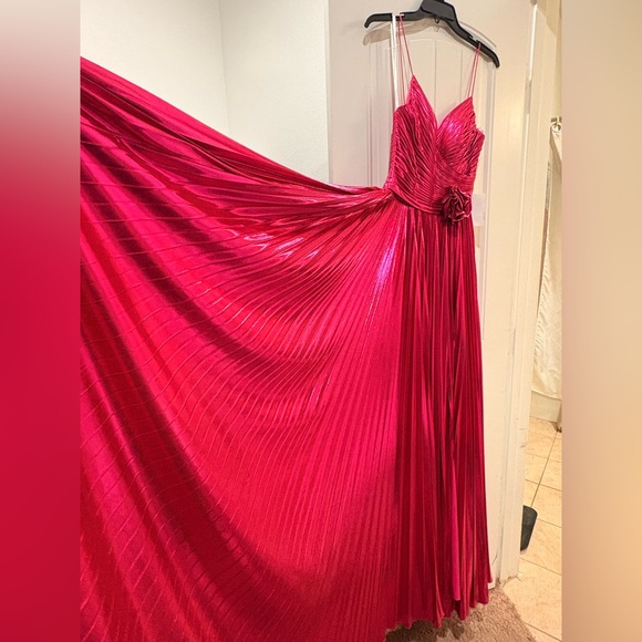Jovani Hot Pink Metallic V-Neck Spaghetti Strap Pleated A-Line Gown NWT - Picture 5 of 10
